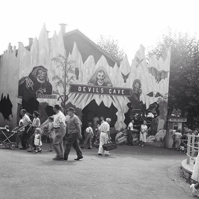 hauntorama's tweet image. Any fans of dark rides? 
-Laff in the Dark: Savin Rock Amusement Park in West Havin, Connecticut. 
-Devils Cave: Dorney Park in Allentown, PA. 
-Ghost Ride: Luna Park in Melbourne, Australia. 
-Mystery Ride: Steel Pier in Atlantic City, NJ. 
#HorrorCommunity #DarkRide