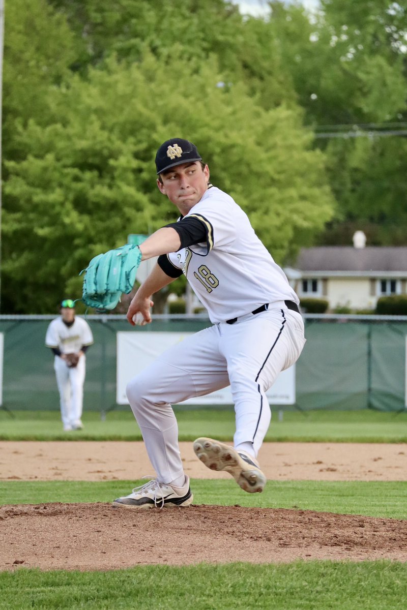 🧹🧹🧹North with the season sweep over Oshkosh West with a 4-1 win🧹🧹🧹
<a href="/Zach_kiffmeyer1/">Zach Kiffmeyer</a> went 6 innings with 1ER and 5K. He also had a HR and 2 RBI
<a href="/CharlieClark4/">Charlie Clark</a> with the Save to close the game