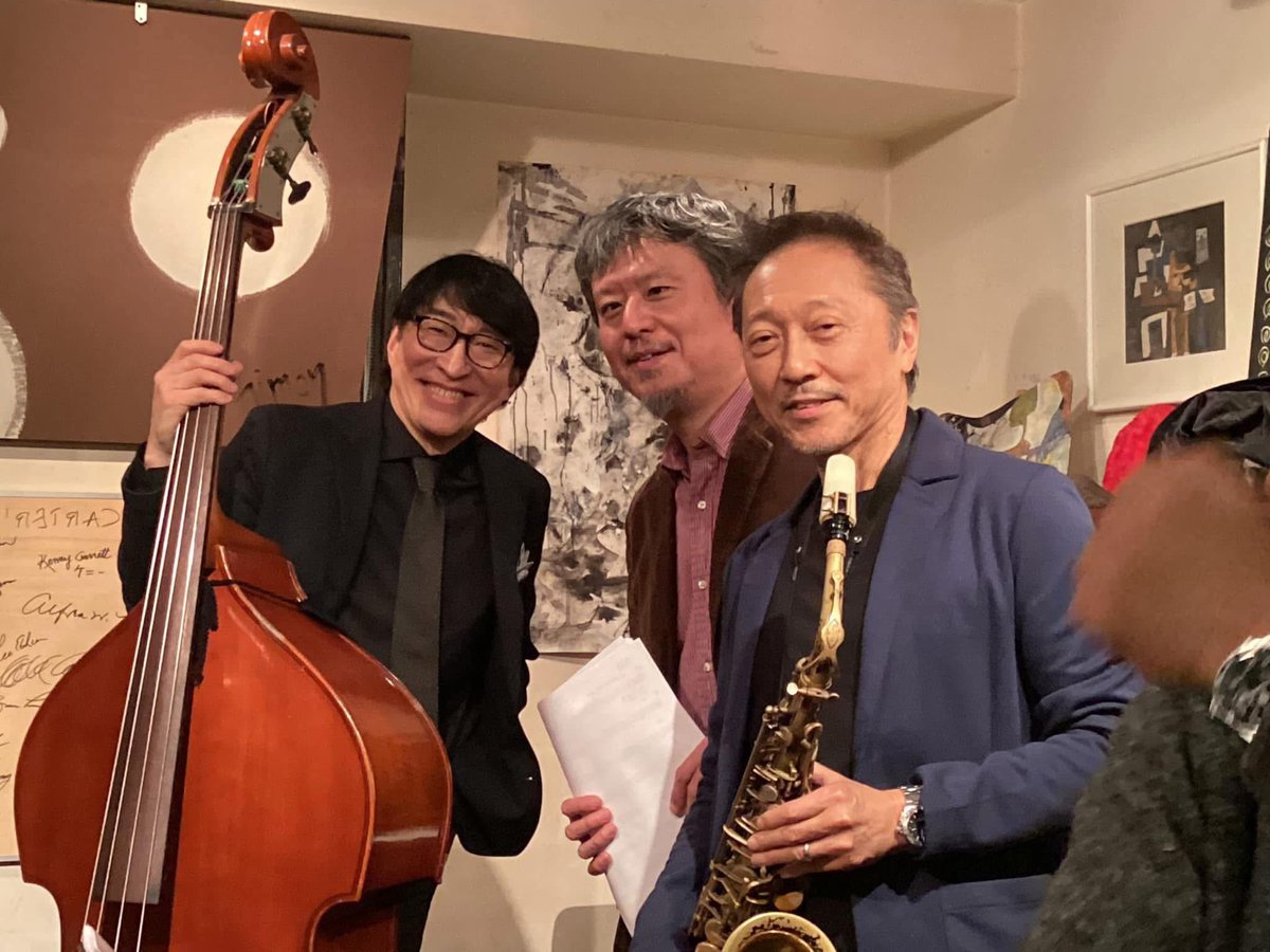 本日、5月23日(金)

新宿 PolkaDots

近藤和彦(as)3
石田衛(p)
中村健吾(b)

03-3356-7016
jazz-polkadots.com

19:30スタートです。
楽しいですよ！！！