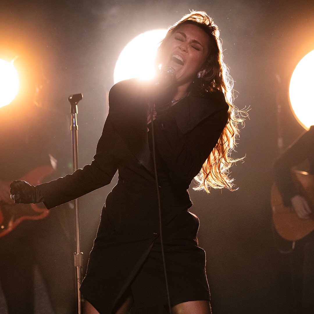 Miley Cyrus tweet media