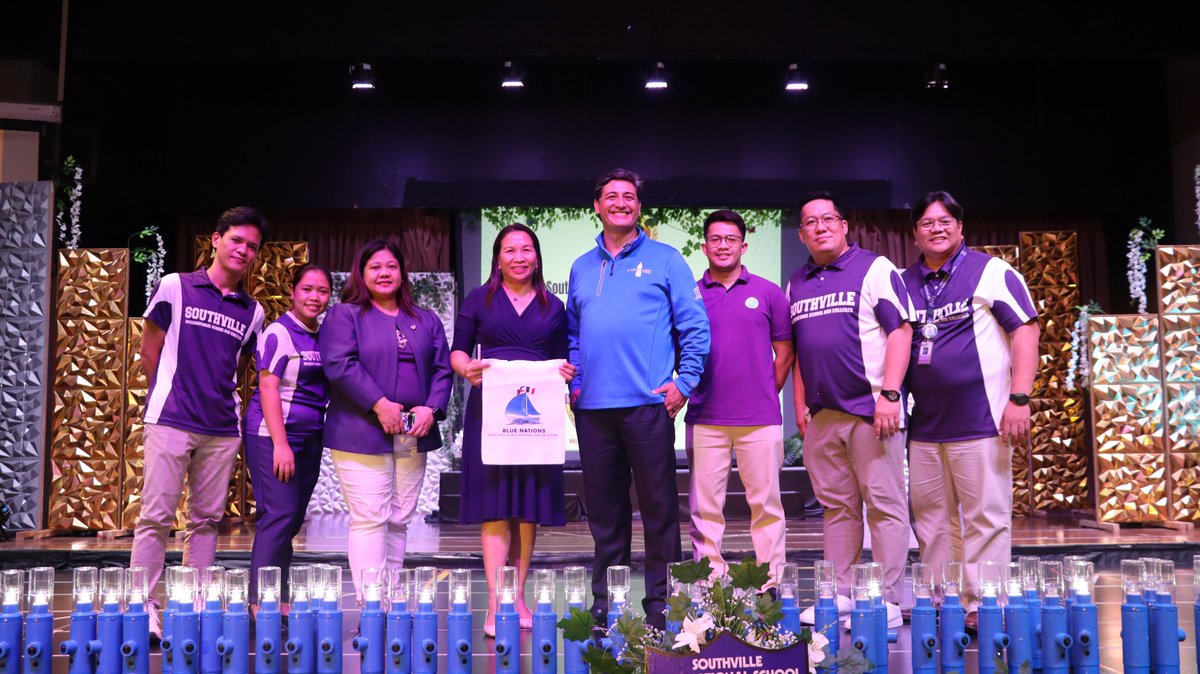 FrenchEmbassyPH's tweet photo. Over 150 Blue Lanterns Built ๐ก๐
Liter of Light organized a workshop at @southville_IS. As part of the #100DaysMobilizationOcean campaign, students contributed to the climate artwork that will be unveiled on May 27 at the iconic Fort Santiago.
Register๐https://t.co/QV9WWOSMh8 https://t.co/tBGOtZL1q8