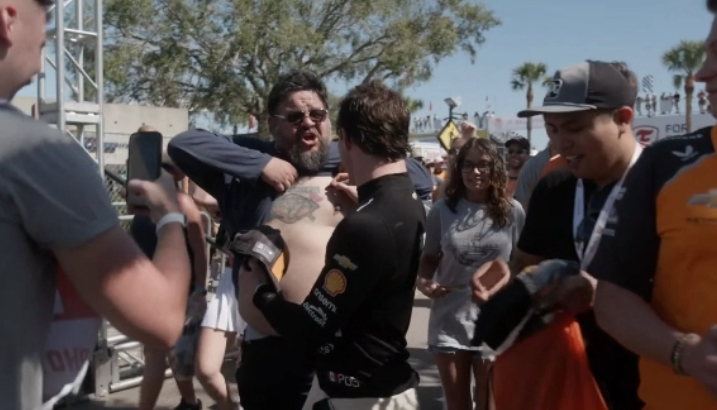 indy44's tweet photo. Can't believe this made the show 😬😂 #OneManBoyBand #100DaysToIndy #IndyCar https://t.co/YrapsnD6jK