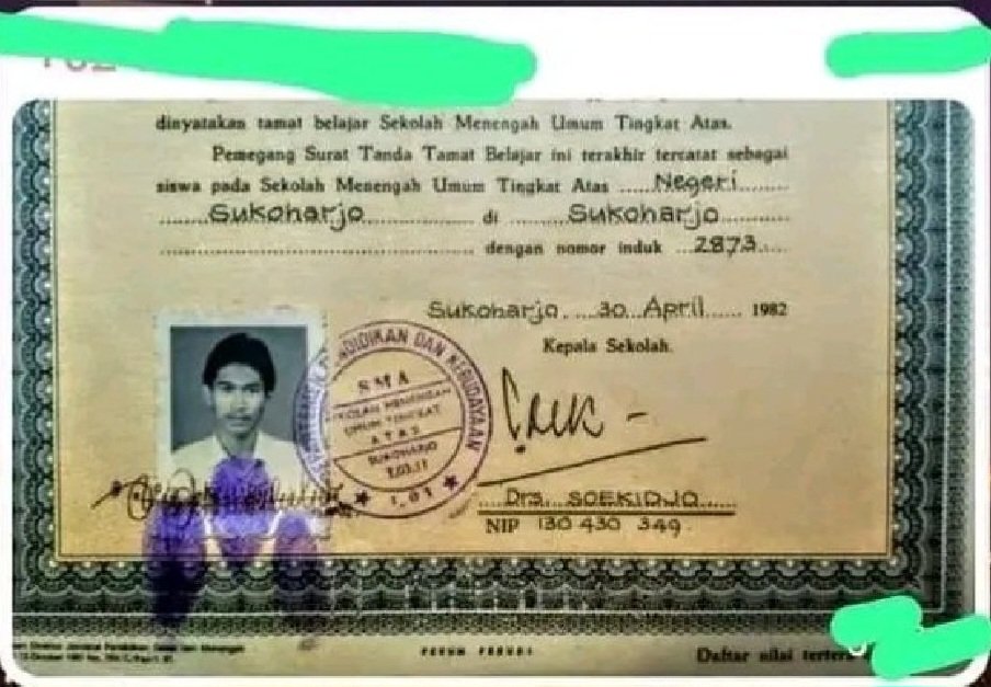 Halo Bro, Identik karena sama dengan 3 ijasah teman seangkatan, hasil labfor ga menyatakan otentik.

Identik = sama, tidak beda
Otentik = Asli,sah tidak aspal.

Makin ramai ,pantas roy suryo cs minta diuji ke lembaga independen biar merujuk pada kebenaran keaslian ijasah.