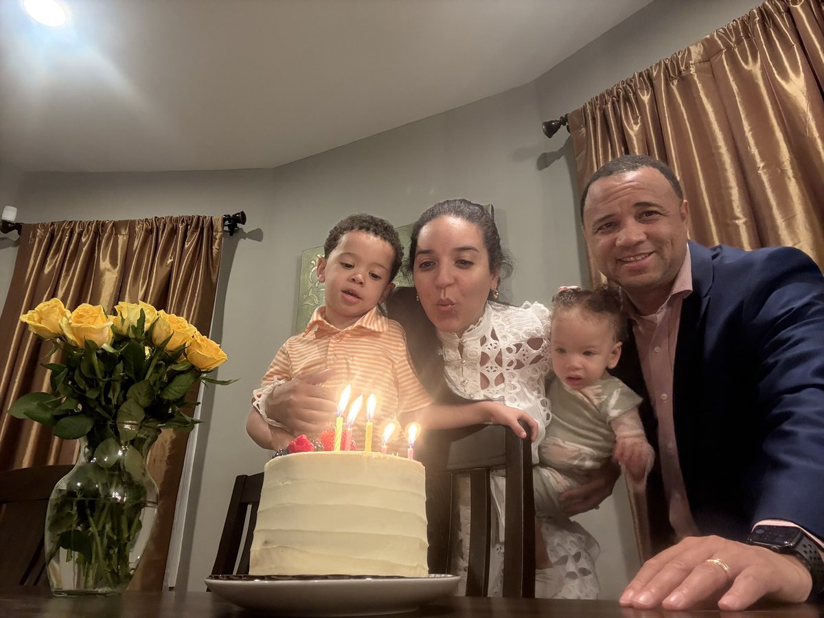 Senator Antonio Hayes tweet media