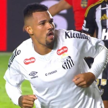 WadsonAraujo89's tweet photo. Nada melhor que um dia após o outro!

Vai Zé Ivaldo, imita de novo, o Galo sempre foi um drama na vida do fraco zagueiro que perdeu o pênalti decisivo para o Santos e foi eliminado na Copa do Brasil para o CRB que tem o mascote "Galo"

Os traumas do Galo seguem na vida do Zé 😂😂 https://t.co/65QDq7u7Ri