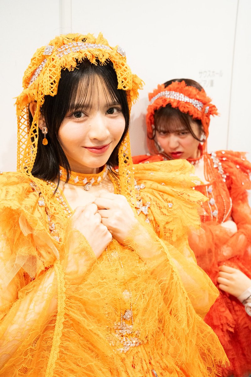 ふるっぱー小話 4コマ漫画編】 鎮西の写真撮影中ずっと隣にいた月足 月