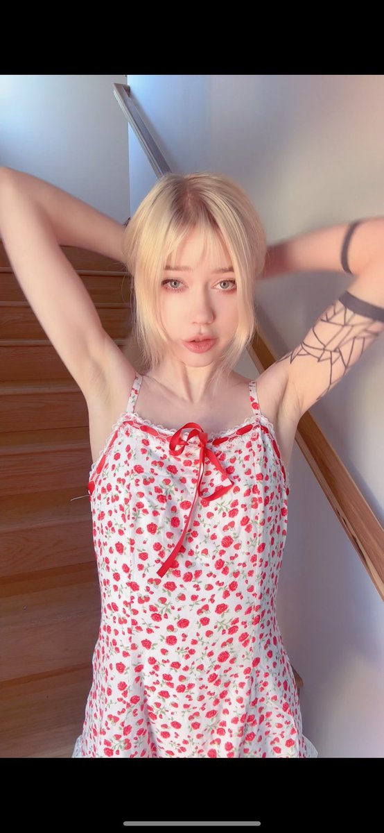 smllbtch's tweet photo. Got a new dress :3 https://t.co/PzW5udObX9