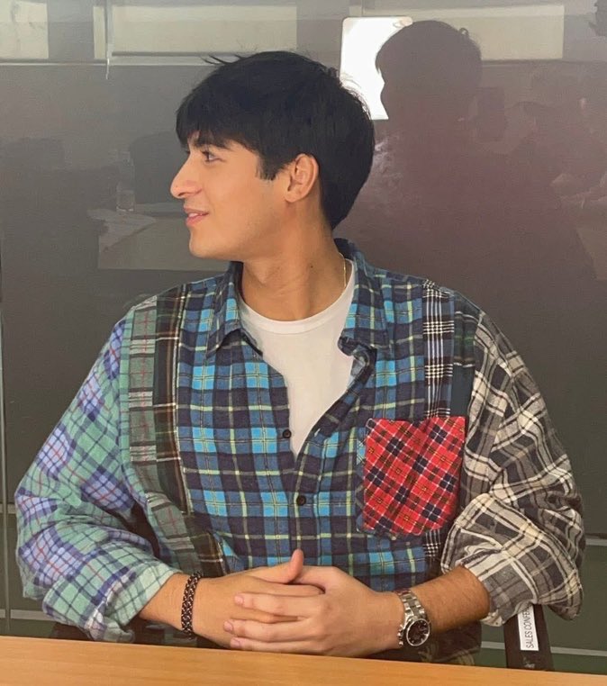 ANT0NIEAN's tweet photo. pls sobrang cute nito if coincidence lang kasi halos same yung itsura ng damit nila hahahahahaha
A-WESOME GALAXY ASHDRES
#AshtineGalaxyGlow
#LevelUpWithAndres
#AshDres https://t.co/mk93xZKz3U