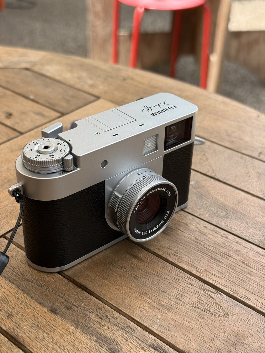 createphoto2020's tweet photo. 下北沢ジャックされとるやん☺️

#xhalf #fujifilm https://t.co/BGflnKdvGN