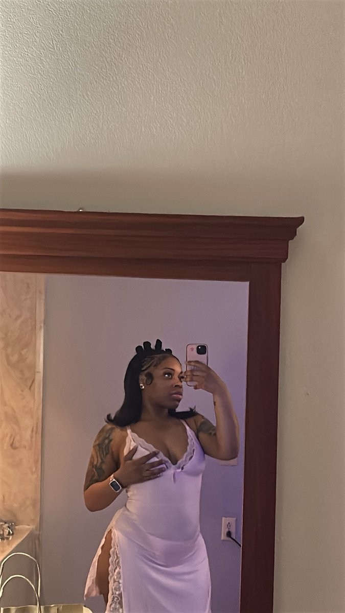 ceddrishaaaa's tweet photo. I’m just a WOMAN 🥰 https://t.co/xXK4SdWpWD