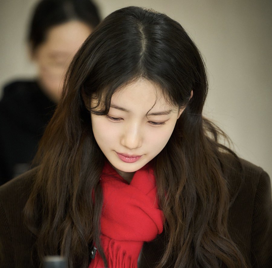 zkzqi's tweet photo. 대본리딩 수지🖇️୧ ‧₊˚ https://t.co/EjL4kI0u2b