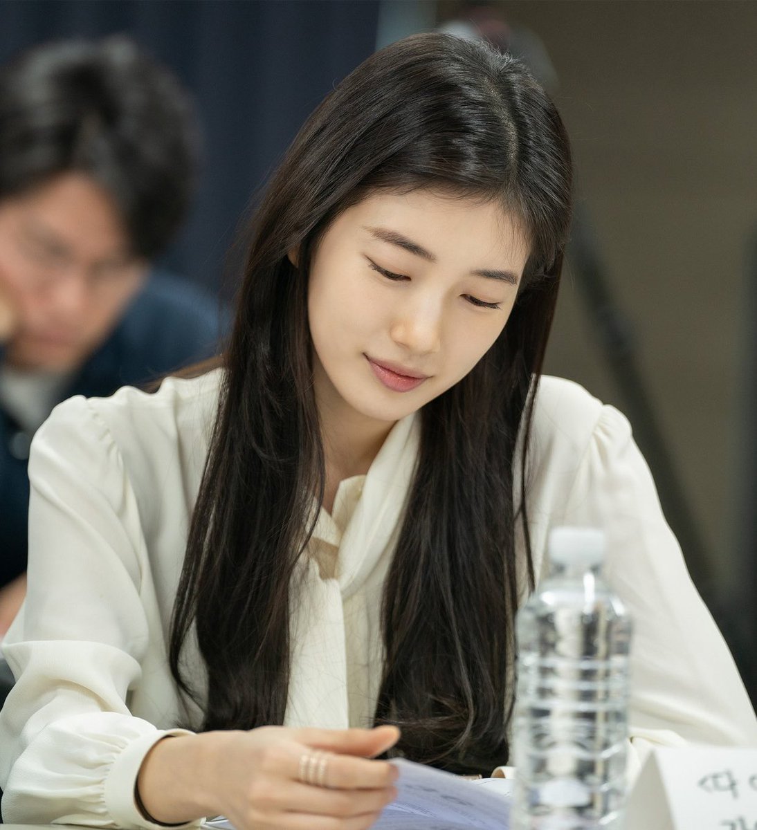 zkzqi's tweet photo. 대본리딩 수지🖇️୧ ‧₊˚ https://t.co/EjL4kI0u2b