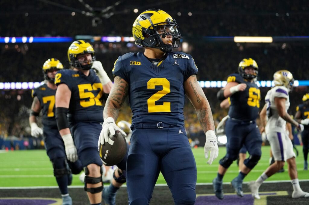 RYAN ESTRADA (@ryanestrada_1) on Twitter photo #AGTG Beyond blessed to receive an offer from The University Of Michigan #GoBlueπ΅π‘ <a href="/CoachTonyAlford/">Coach Tony Alford</a> <a href="/Coach_SMoore/">Sherrone Moore</a> <a href="/UMichFootball/">Michigan Football</a> <a href="/Coach1Martinez/">Frank Martinez</a> <a href="/Coach_Macias/">Coach Andrew Macias</a> <a href="/CoachBJaquess/">Brent Jaquess</a> <a href="/CoachGabaldon/">Norbert Gabaldon</a> <a href="/Quincy1Q/">Quincy</a> <a href="/TopViewFit/">Top View Fitness</a> #AGTG Beyond blessed to receive an offer from The University Of Michigan #GoBlueπ΅π‘ <a href="/CoachTonyAlford/">Coach Tony Alford</a> <a href="/Coach_SMoore/">Sherrone Moore</a> <a href="/UMichFootball/">Michigan Football</a> <a href="/Coach1Martinez/">Frank Martinez</a> <a href="/Coach_Macias/">Coach Andrew Macias</a> <a href="/CoachBJaquess/">Brent Jaquess</a> <a href="/CoachGabaldon/">Norbert Gabaldon</a> <a href="/Quincy1Q/">Quincy</a> <a href="/TopViewFit/">Top View Fitness</a>