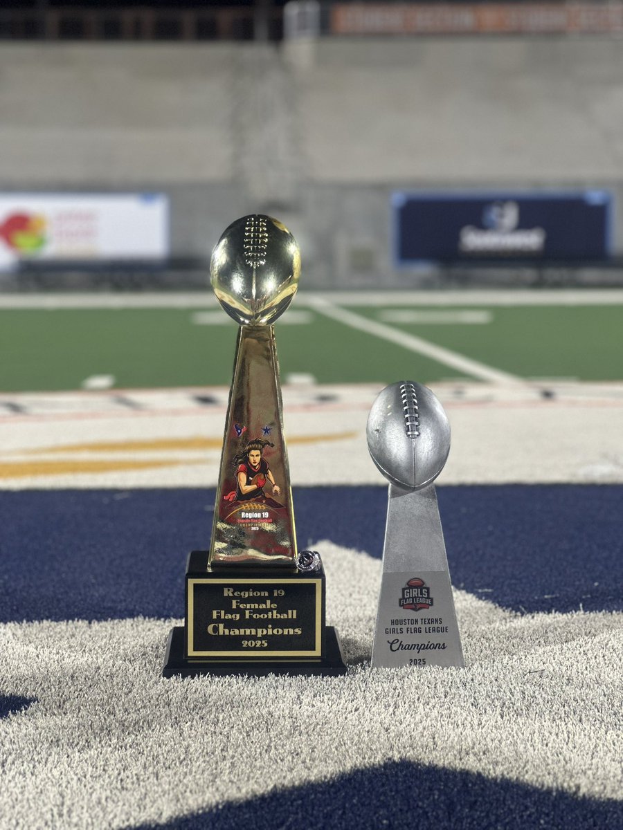 Americas_HS's tweet photo. These @Americas_HS beauties weren’t just playing for a win, they were building a LEGACY! 

FIRST champions for Region 19 Female Flag Football! ❤️💙 

Thank you coaches &amp; athletes for bringing home the win! 🏆 
@CoachBoulden 
@ericgeyl_eric @Coach_NoeRobles @GRodriguez_AHS https://t.co/BXbbYnNsz6