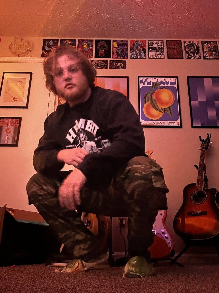 queue without the ueue tweet media