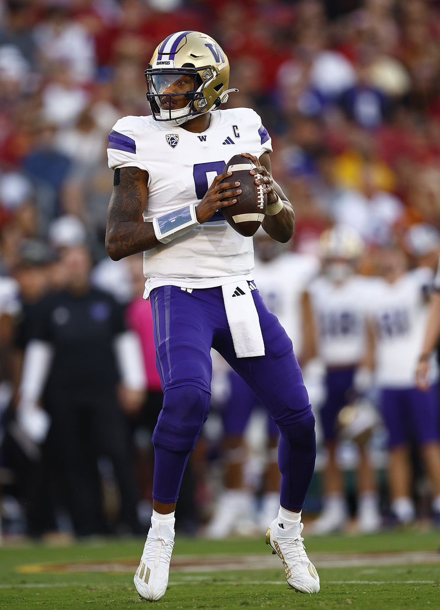 Blake Roskopf-c/o 2027 QB (@roskopf_blake) on Twitter photo Blessed to receive 16th d1 offer from <a href="/UW_Football/">Washington Football</a> <a href="/CoachJimmieD/">Jimmie Dougherty</a>
<a href="/AZcoachHenri/">🕸️Coach Henri 🕸️</a> <a href="/DEdgeFootball/">Desert Edge Football</a> <a href="/S_D_Cornelio/">Cornelio Counseling</a> Blessed to receive 16th d1 offer from <a href="/UW_Football/">Washington Football</a> <a href="/CoachJimmieD/">Jimmie Dougherty</a>
<a href="/AZcoachHenri/">🕸️Coach Henri 🕸️</a> <a href="/DEdgeFootball/">Desert Edge Football</a> <a href="/S_D_Cornelio/">Cornelio Counseling</a>