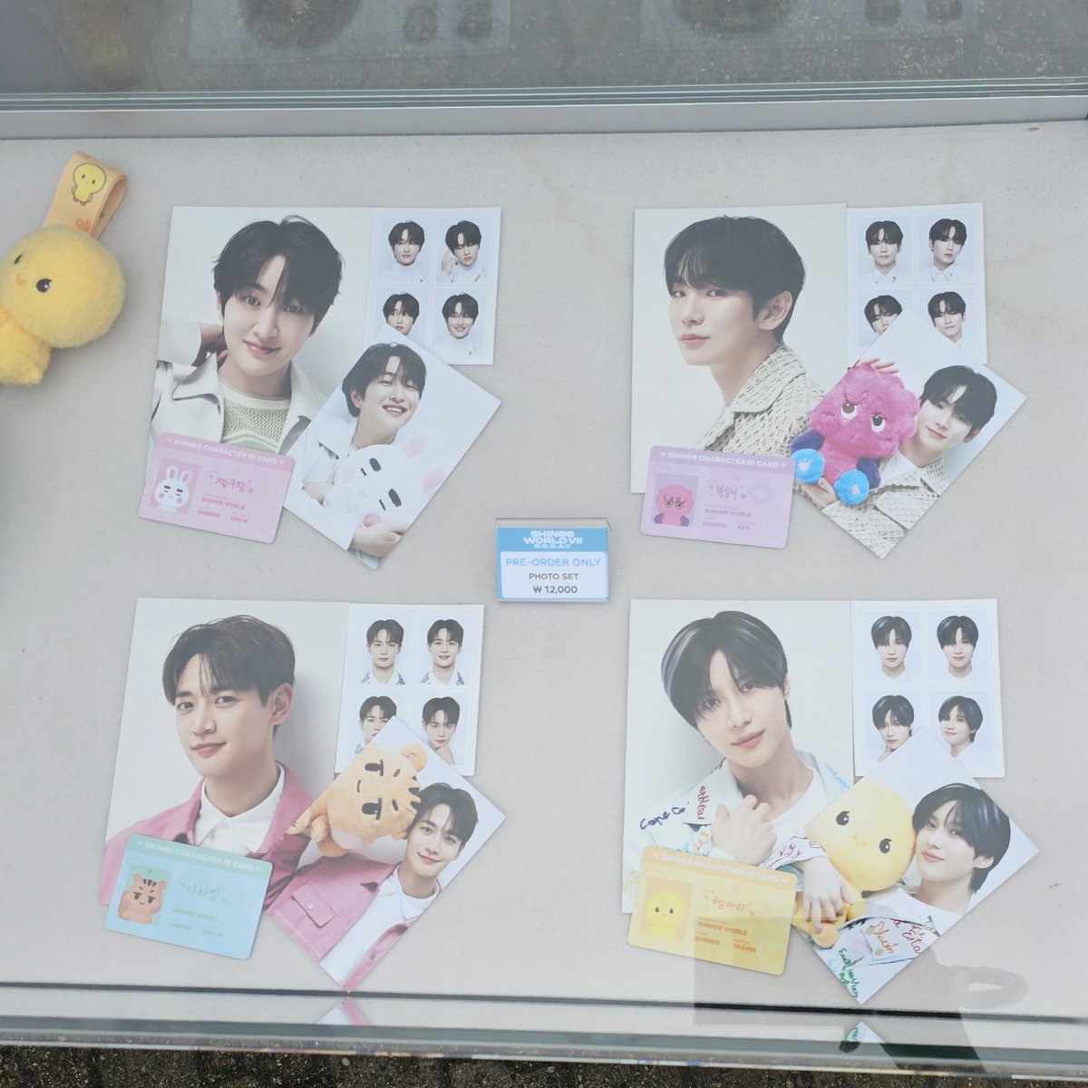 _yoouru's tweet photo. 샤이니월드7 엠디 실물!!
프리오더 인형이랑 파우치 너무 너무 귀엽네🥹🥹 https://t.co/48fTPEVmmN