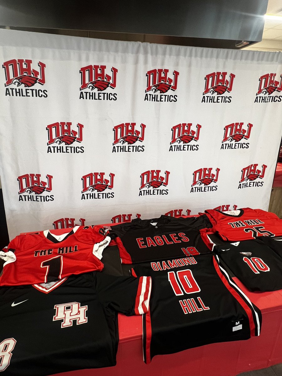 What a great night celebrating our #FutureEagles at their All-Sports end of year ceremony. We have a special incoming freshman class! #GoEagles🦅