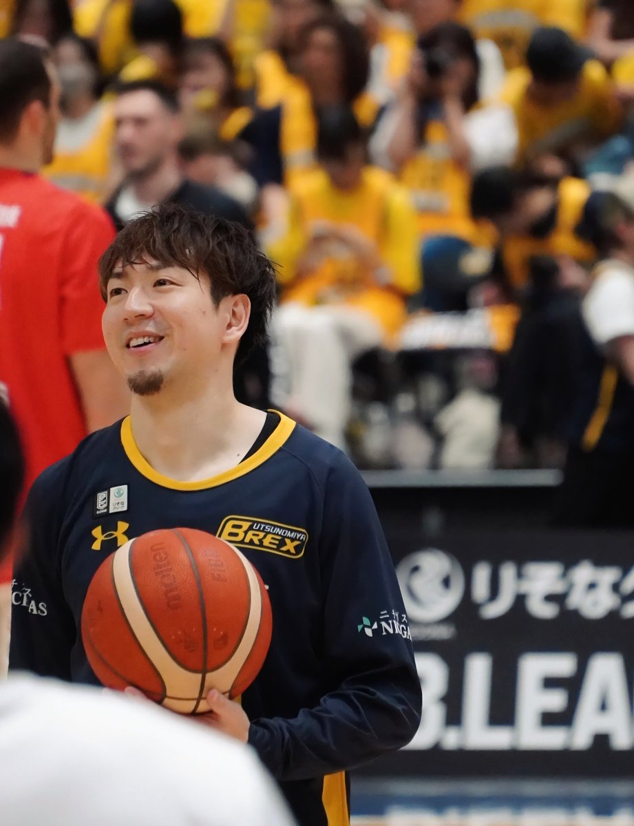 今月は試合、チケ販、
合間に仕事w←ちゃんとやれ💦
怒涛の5月。
感情もジェットコースターのように
上へ下へ、ときにぐるぐるまわり
忙しかったなー。

とにかく、ファイナルは楽しむ！！
全力応援する！！
もう、楽しんだもん勝ち♡
優勝するぞーーー！

#宇都宮ブレックス 
#BREXNATION