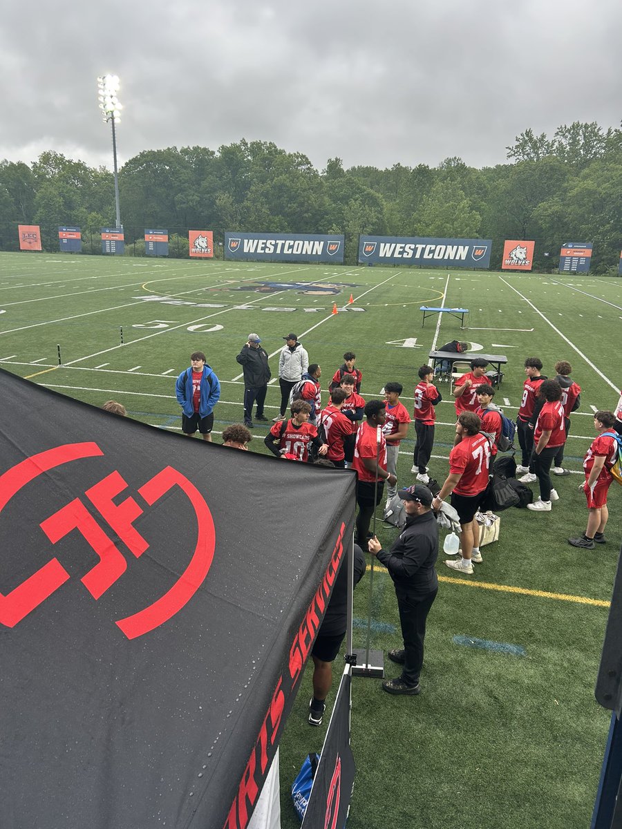 JulienPolanco2's tweet image. Thank you to @jerryflora1 for allowing me to attend your camp i really enjoyed it, I had a great time competing it was worth my time. @CoachWollman52 @coachshiz @keion4_ @CoachCrowley1 Thank you for taking the time to speak with me i can’t wait to learn more about your programs