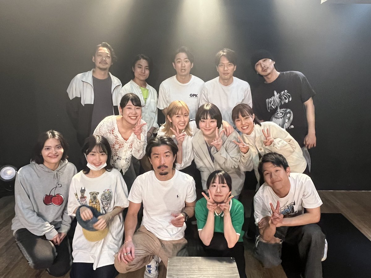 舞台クロノスタシス
皆様のおかげで7公演無事に終える事が出来ました。
会場に足を運んでくださった皆様、
応援チケットを購入してくださった皆様、
本当にありがとうございました。

※応援チケット発送希望と記載のない方はお送りしておりません。発送希望の場合は今月末までにご連絡ください。