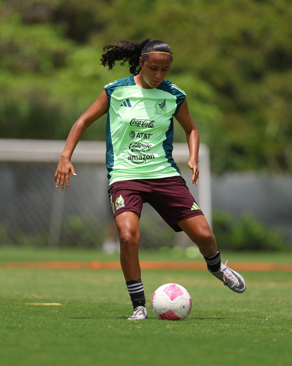 Miseleccionfem's tweet photo. #Sub20Fem Así se vio nuestro primer entrenamiento en tierras ticas. 📍🇨🇷 https://t.co/AvslsvvULo