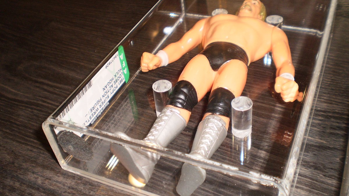 KNAPPCOLLECTION's tweet image. #HulkHogan #Inoki #WrestlingFigures #WrestlingAutographs #AFA #TheHobby