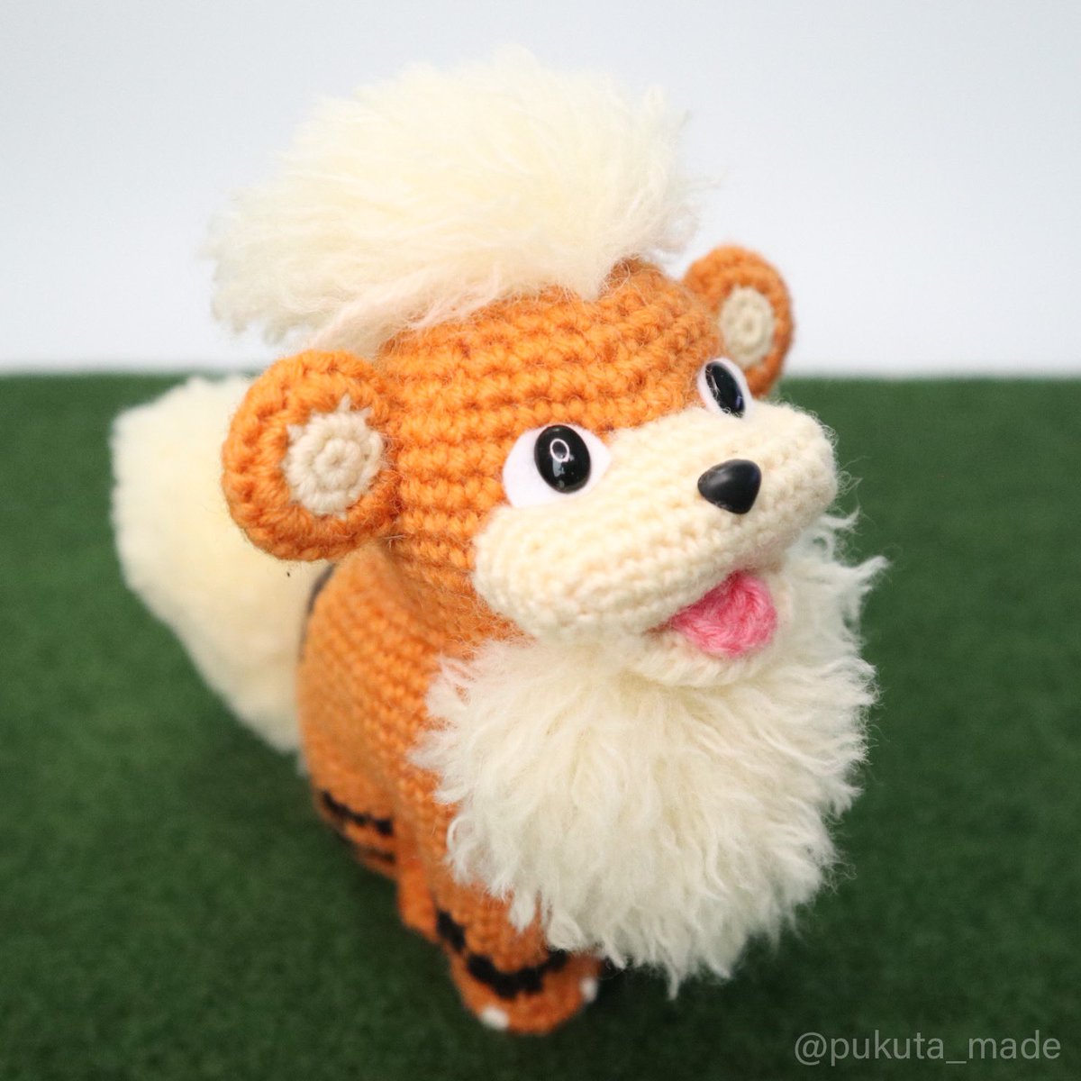 pukuta_made's tweet photo. ポケモンのガーディのあみぐるみを編みました🐶✨ずっと好きなポケモン🫶植毛をしてフワフワです😊💕ガーディ作画崩壊しやすくてお顔仕上げるの大変でした😌（笑）

#ポケモン編めるかな #ポケモン手芸部 #ガーディ #Growlithe #amigurumi https://t.co/scYumCn0bF