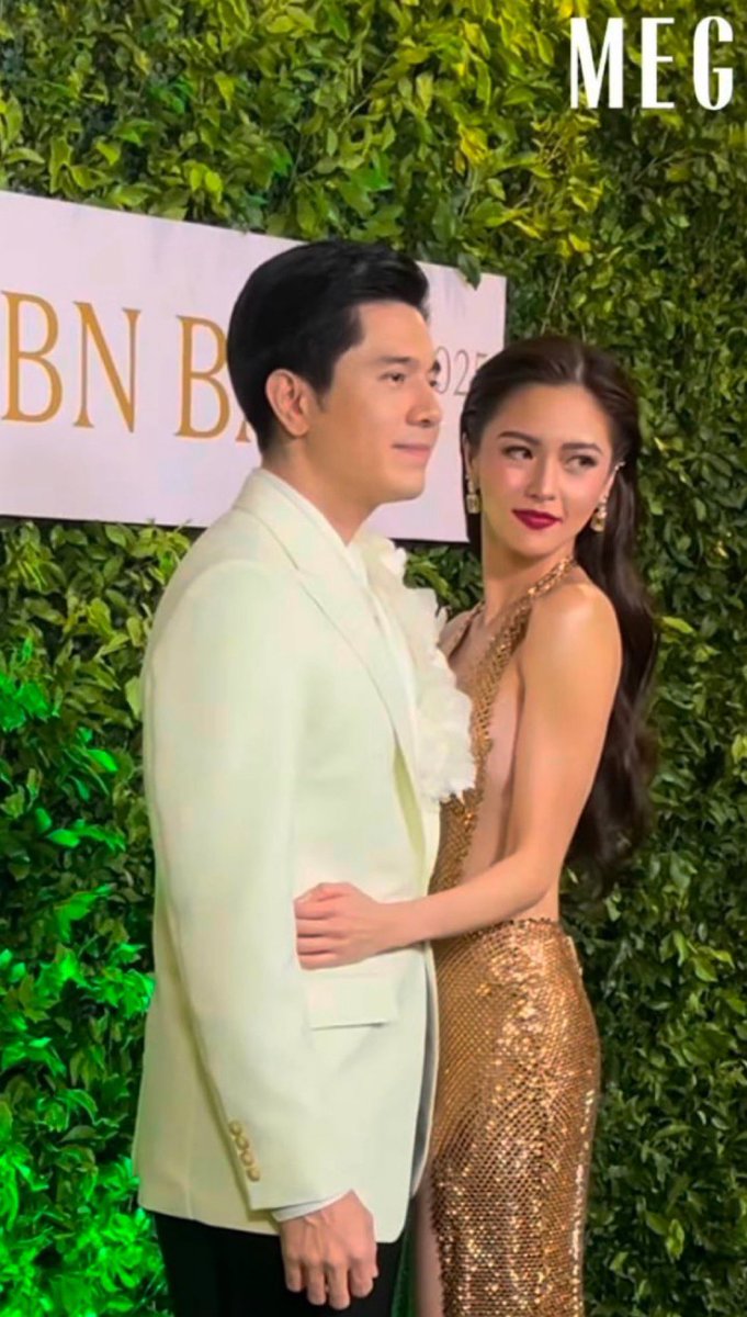 Ybur_Eng✨MLWMYD 03.26.2025 (@bratty0513) on Twitter photo Their First ball together that stole the spotlight! Please like and share, repost and requote.
KIM CHIU and PAULO AVELINO
<a href="/KimPauTOS/">KIMPAU The Other Side ᵏᵖᵗᵒˢ</a>
#KimPauPaandar
#KimPau | #KimChiu | #PauloAvelino Their First ball together that stole the spotlight! Please like and share, repost and requote.
KIM CHIU and PAULO AVELINO
<a href="/KimPauTOS/">KIMPAU The Other Side ᵏᵖᵗᵒˢ</a>
#KimPauPaandar
#KimPau | #KimChiu | #PauloAvelino