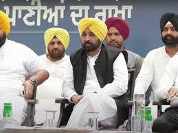 KhabrainAbhiTak's tweet image. पानी विवाद पर आज फिर सुनवाई
BBMB मामले को लेकर होगी सुनवाई
कल पंजाब सरकार ने दाखिल किया था जवाब
#Khabrainabhitak #BBMB #news #LatestUpdates