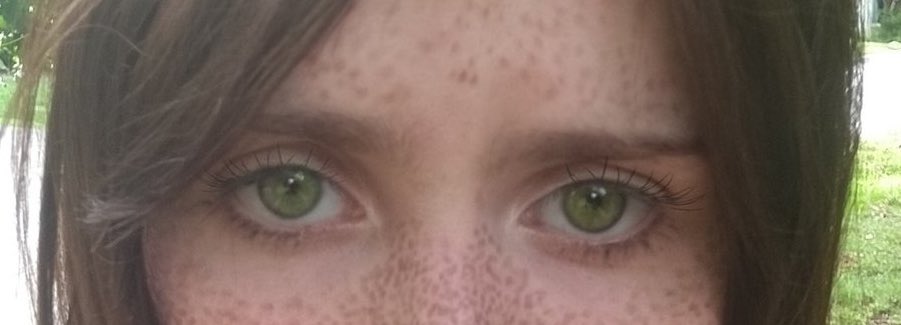 httpsraee's tweet image. ojitos