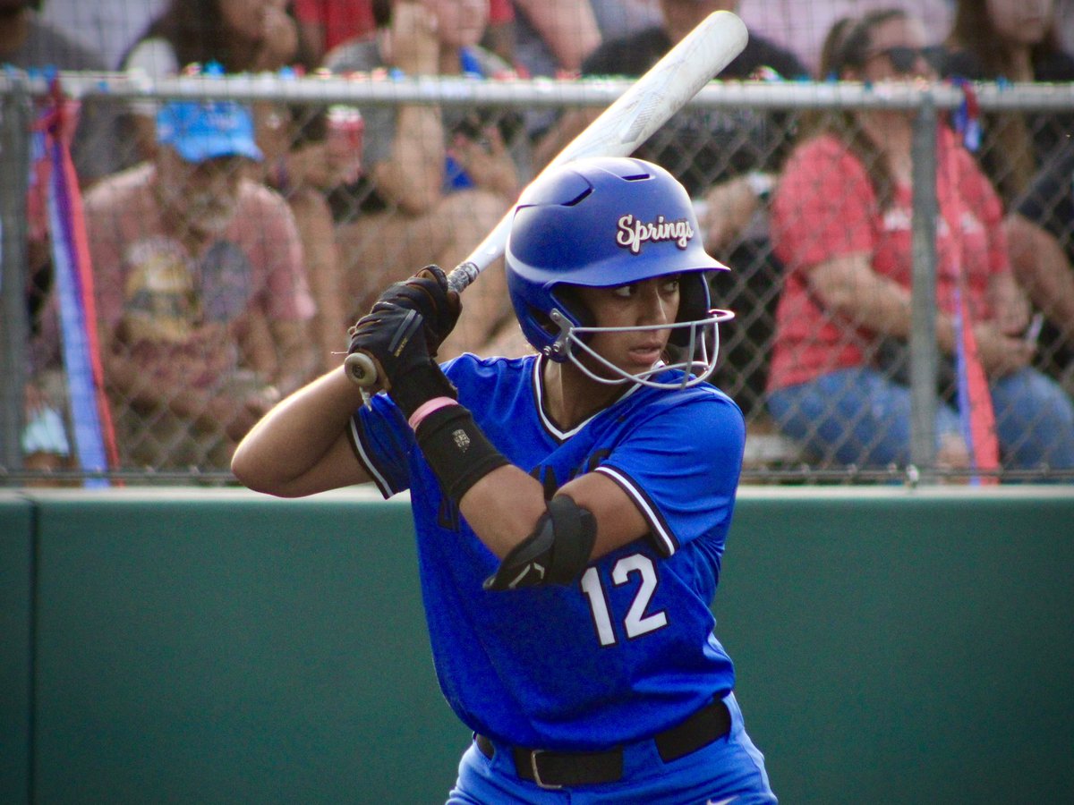 VYPE Houston (@vypehouston) on Twitter photo PLAYOFF SOFTBALL UPDATE🥎
The Clear Springs Chargers⚡️score four unanswered runs in the closing stages of the game to come back and win it in Game 1!💰
FINAL
<a href="/SpringsSoftball/">CSHS Softball</a> - 8
Easy Central - 7
#UILState PLAYOFF SOFTBALL UPDATE🥎
The Clear Springs Chargers⚡️score four unanswered runs in the closing stages of the game to come back and win it in Game 1!💰
FINAL
<a href="/SpringsSoftball/">CSHS Softball</a> - 8
Easy Central - 7
#UILState