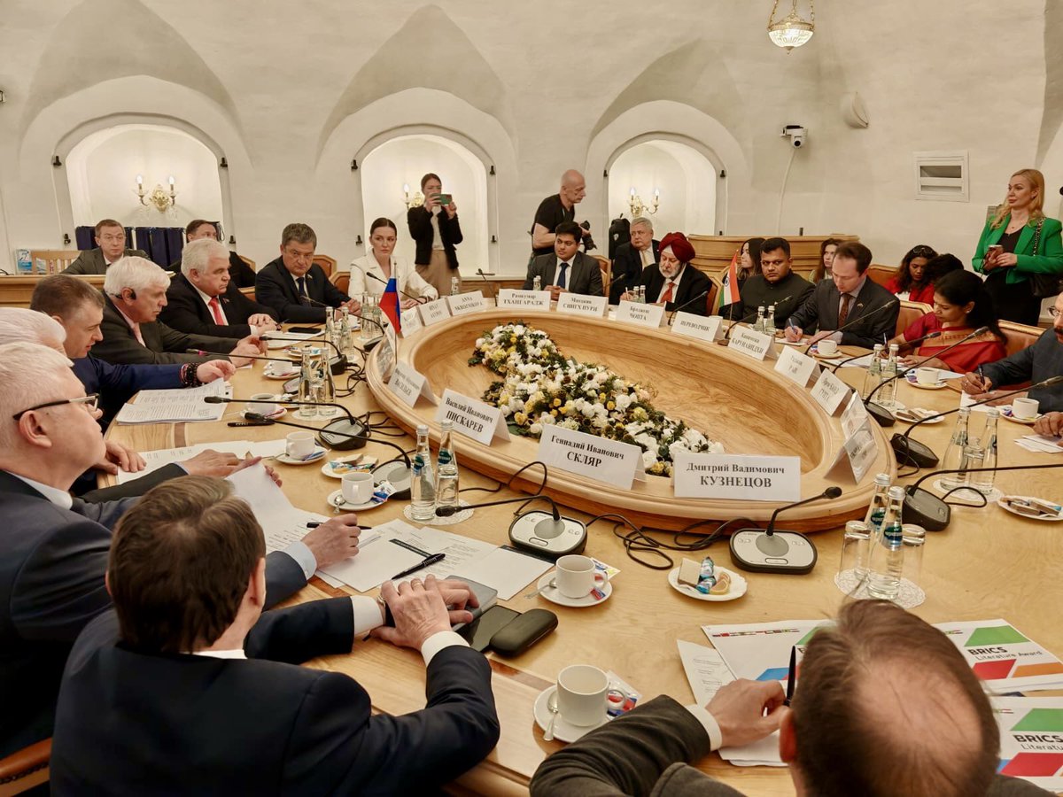 IndEmbMoscow's tweet photo. Hon’ble MPs @KanimozhiDMK , @RajeevRai , @CaptBrijesh , @guptapc50 , @DrAshokKMittal and @ambmanjeevpuri are received by the Chair of the State Duma Committee on International Affairs H.E. Mr. Leonid Slutsky along with other Members of the State Duma.

#OperationSindoor
#ZeroToleranceForTerrorism
