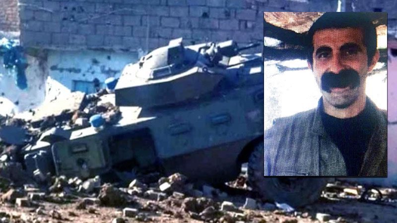 ŞEHİTLERİMİZİN KEMİKLERİ SIZLIYOR!

Diyarbakır’da 3 Polisimizin Şehit olduğu ve 21 Askerimizin yaralandığı saldırının faillerinden olan terörist Yakup Akkan, 4 kez ağırlaştırılmış müebbet hapis cezası almıştı. 

Yargıtay'ın bozma kararı sonrası tekrar yargılanan Akkan, beraat