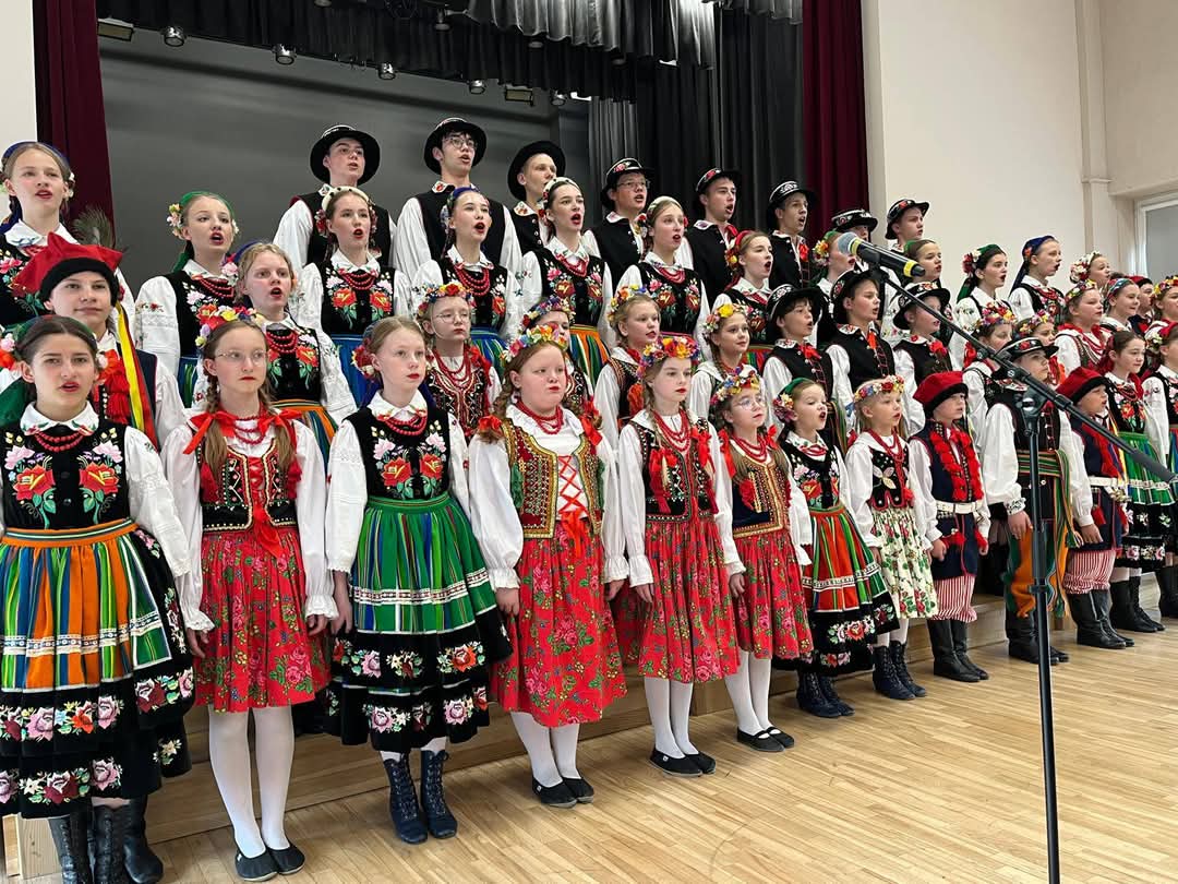 Jak co roku - w ramach współpracy poznańskich szkół z polskimi szkołami w Wilnie i Rejonie Wileńskim - gościmy na Litwie wraz z delegacją uczniów i dyrekcji szkół oraz radnych Komisji Oświaty. 🤝 🇵🇱 Ważna dla nas jest również wymiana doświadczeń edukacyjnych.