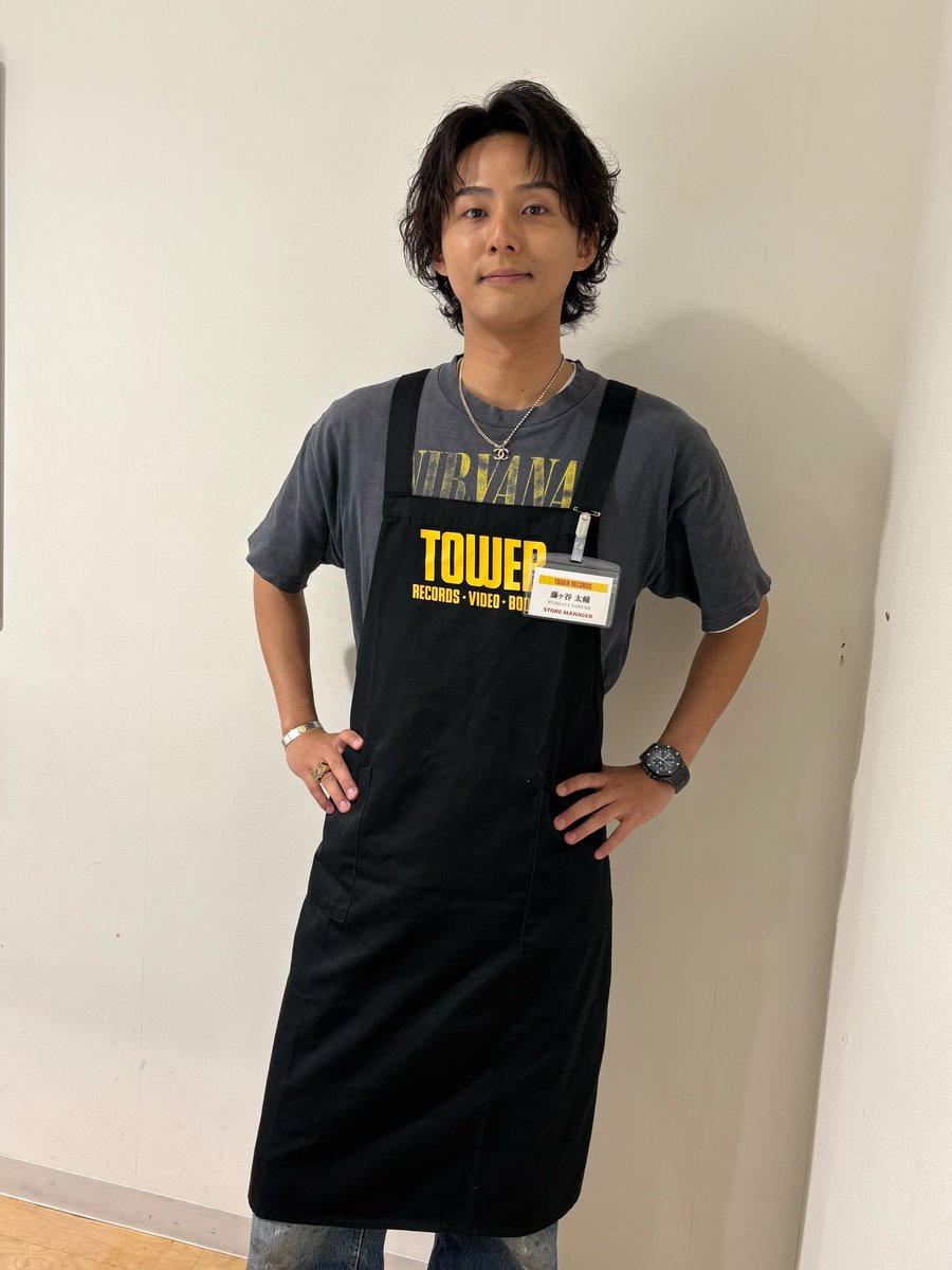 🧳#キスマイ全国6都市出張中

1日店長💿東京担当
店長行ってきます！
藤ヶ谷

#KisMyFt2_MAGFACT