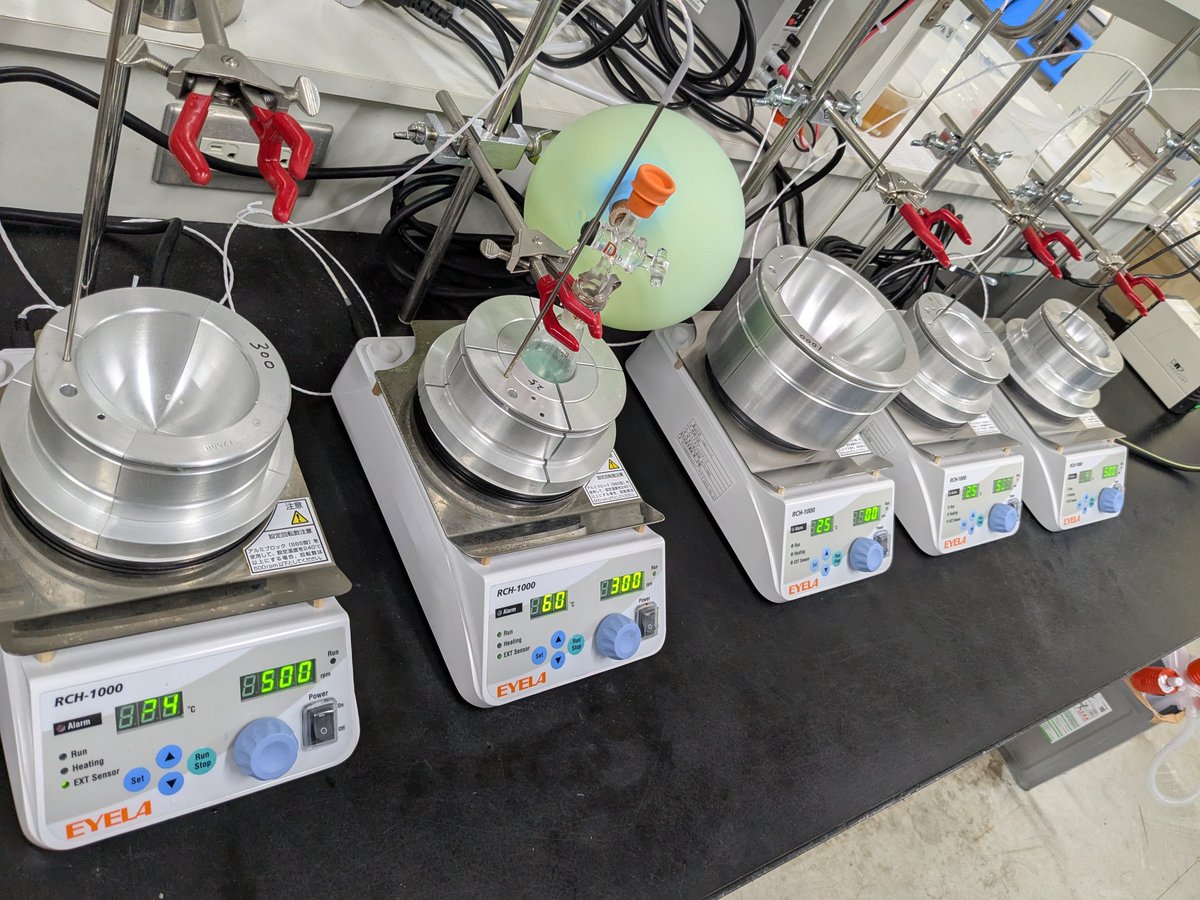 electrokamoto's tweet image. 学生時代から愛用しているシンフレックス(EYELA)を買い足しました!ついでにアルミビーズバスも導入しましたが、大変便利なのでもう個別のアダプターいらないなという感じです。