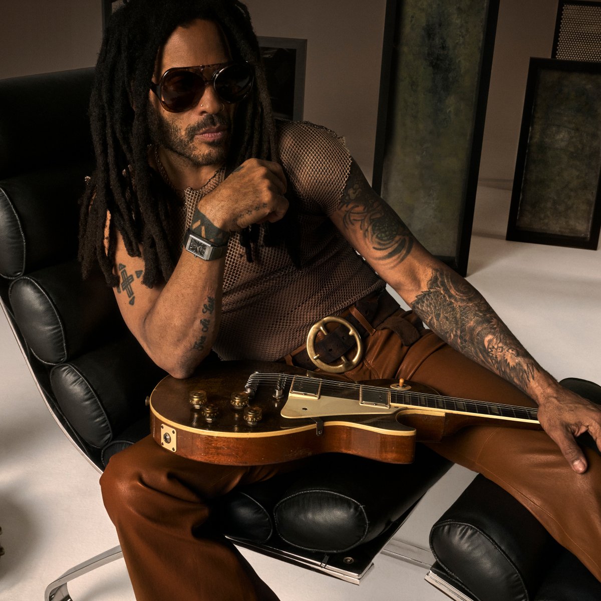 Crafted with the same relentless precision that defines Lenny Kravitz’s artistry, the Reverso Tribute Duoface Small Seconds adapts to every pivotal moment. Discover more: bit.ly/TimelessIconLK #JaegerLeCoultre #Reverso