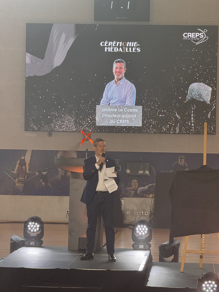 StephaneGachet's tweet image. Hier soir au @CREPSPDL, fiers de nos champions ligériens mis à l’honneur lors de la Cérémonie des Médailles !
Émotion au dévoilement du gymnase @NoakesCharles par @isabelleleroy4
Heureux d’avoir échangé avec Nicolas Touzaint, légende équestre et recordman français aux JO !…