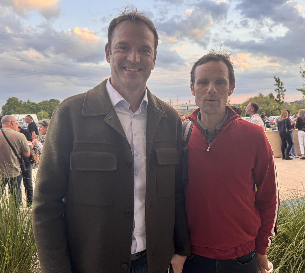 Stéphane Gachet (@stephanegachet) on Twitter photo Hier soir au <a href="/CREPSPDL/">CREPS des Pays de la Loire</a>, fiers de nos champions ligériens mis à l’honneur lors de la Cérémonie des Médailles !
Émotion au dévoilement du gymnase <a href="/NoakesCharles/">Charles Noakes</a> par <a href="/isabelleleroy4/">Isabelle Leroy</a>
Heureux d’avoir échangé avec Nicolas Touzaint, légende équestre et recordman français aux JO ! Hier soir au <a href="/CREPSPDL/">CREPS des Pays de la Loire</a>, fiers de nos champions ligériens mis à l’honneur lors de la Cérémonie des Médailles !
Émotion au dévoilement du gymnase <a href="/NoakesCharles/">Charles Noakes</a> par <a href="/isabelleleroy4/">Isabelle Leroy</a>
Heureux d’avoir échangé avec Nicolas Touzaint, légende équestre et recordman français aux JO !
