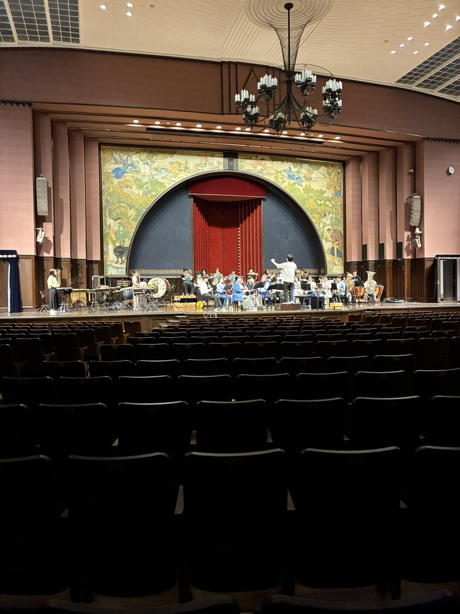 本日は安田講堂演奏会のリハーサルを行いました！
いよいよ明日から #五月祭2025 がスタートします✨土日両方にブラアカの出番がありますので、ぜひたくさんの方に足を運んでいただけると幸いです☺️