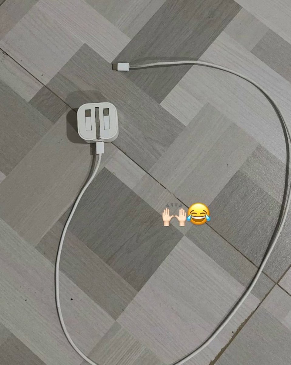 Moja ya charger pendwa sana kwa watu wa iPhone 😎😎