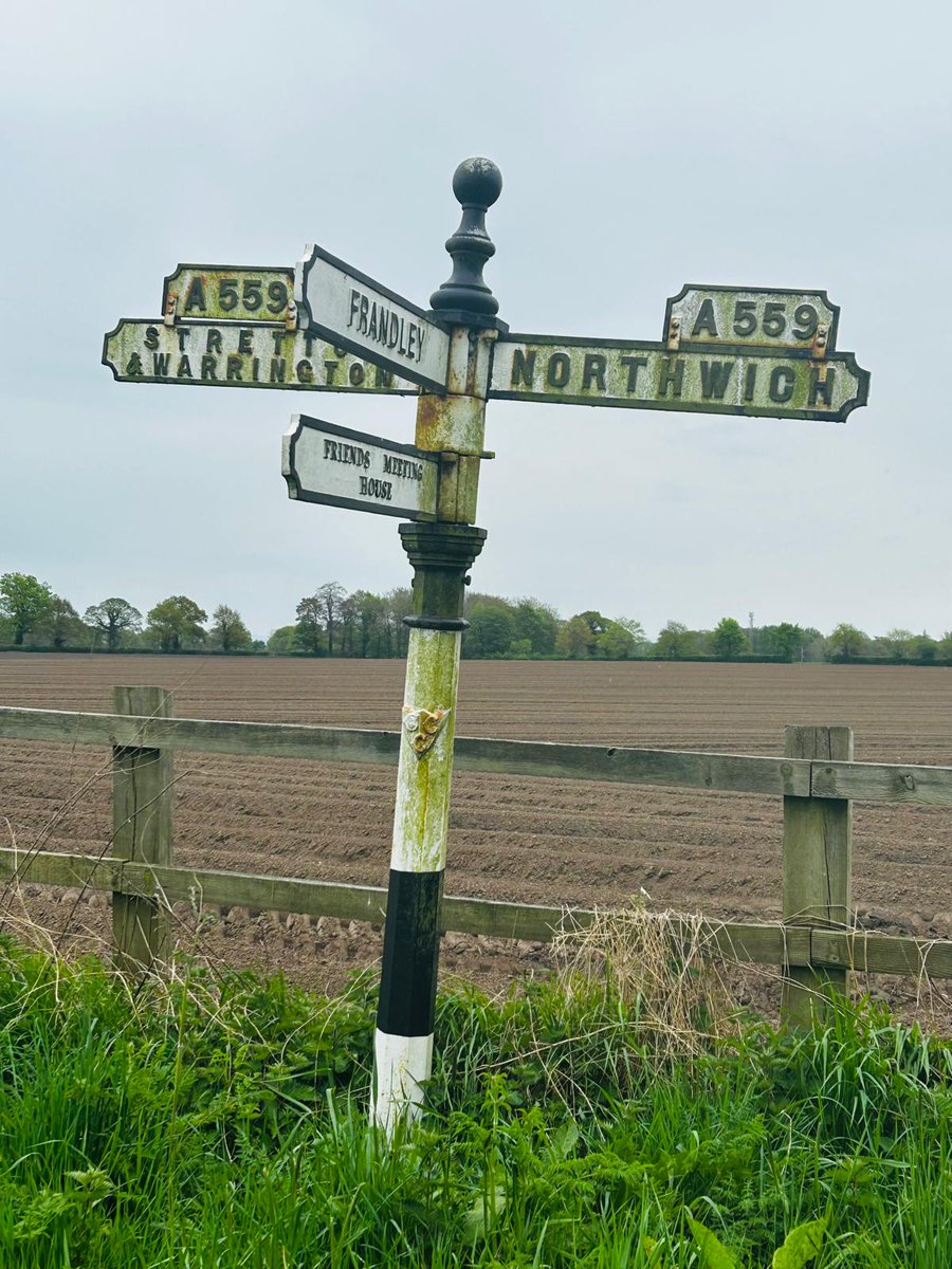 Back to #Cheshire this week for #FingerpostFriday for this edition that is in need of some TLC but shows you the way for a Friends Meeting House (used by Quakers) <a href="/FingerpostFri/">Fingerpost Friday</a> #signs #roads #fingerpost
