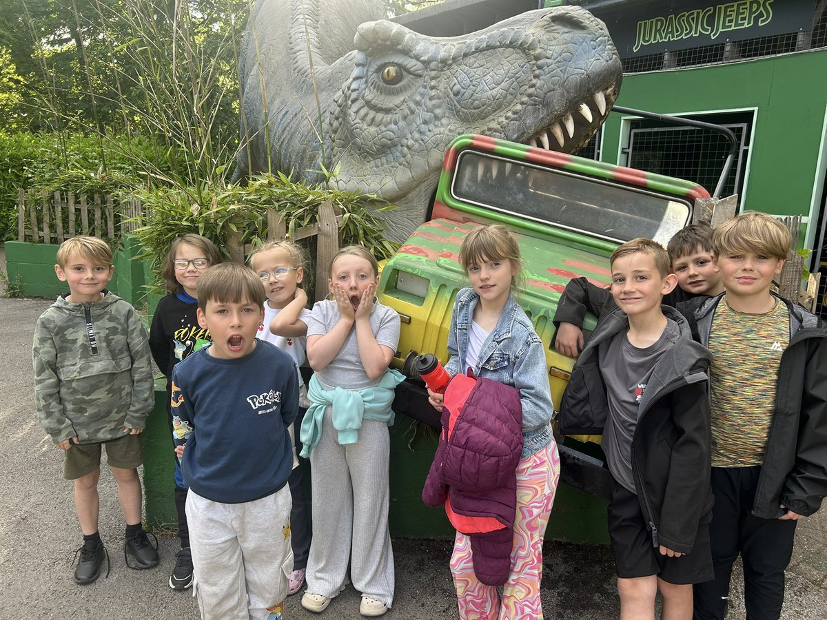 We found lots of dinosaurs on the Dino Trail! Xx <a href="/GrangeMissA/">GrangeMissA</a> <a href="/GrangeMissBol/">Miss Bolton</a> <a href="/GrangeMissWeth/">GrangeMissW</a>