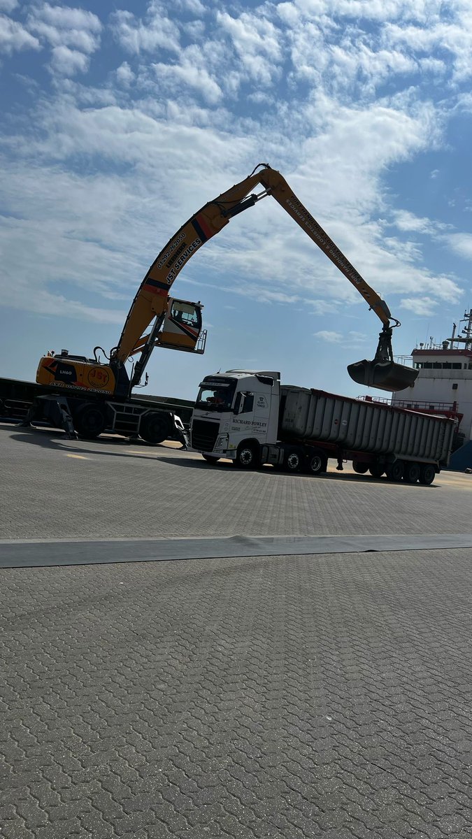 🚢 ADM Agriculture in Action! 🚢
The MV Naos just discharged 3,000 tons of premium soya meal at Great Yarmouth Terminal! 🌾

Proud to deliver top-quality products to our UK customers with efficiency every time.

 #ADMAgriculture #SoyaMeal #GlobalTrade #YarmouthTerminal