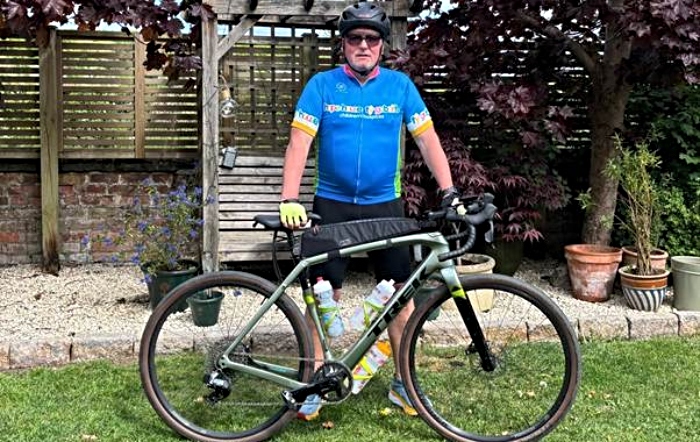NantwichNews (@nantwichnews) on Twitter photo NANTWICH: Nantwich man is cycling 1,000 miles in two weeks in aid of <a href="/HHTGhospices/">Hope House & Tŷ Gobaith Children's Hospices</a> thenantwichnews.co.uk/2025/05/23/nan… NANTWICH: Nantwich man is cycling 1,000 miles in two weeks in aid of <a href="/HHTGhospices/">Hope House & Tŷ Gobaith Children's Hospices</a> thenantwichnews.co.uk/2025/05/23/nan…