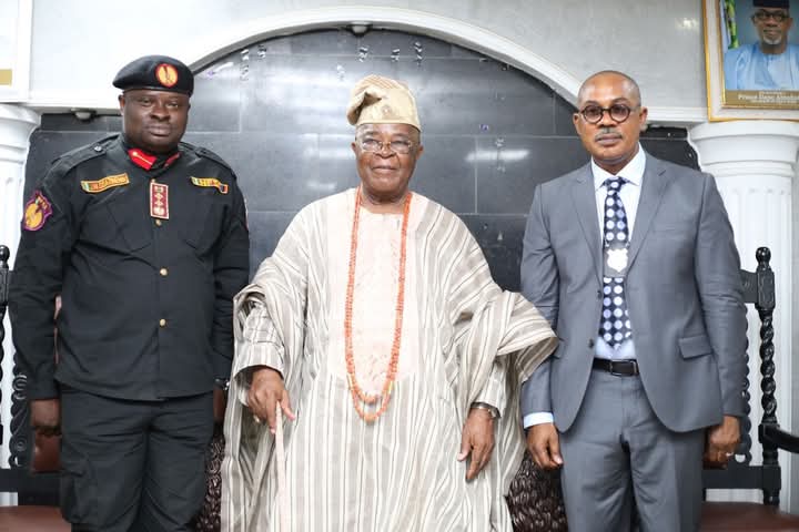 Johnnymetchie's tweet photo. On Tuesday, I had the honour of joining our gallant Commander General of the Nigeria Forest Security Service (NFSS), Ambassador Joshua Osatimehin, along with other distinguished officers of the service, on a courtesy visit to the Alake of Egbaland, His Royal Majesty Oba Michael Adedotun Aremu Gbadebo III, at his magificent Royal Palace in the historic city of Abeokuta.

His Royal Majesty, a revered monarch and symbol of wisdom and stability, received us with grace and dignity. He used the occasion to commend the relentless efforts of the NFSS in addressing insecurity within the forest regions across the nation and also expressed confidence in the agency’s mission and affirmed that, with its ongoing commitment, the NFSS would soon receive the full backing of the Federal Government.

In his remarks, the Commander General praised the Oba for his remarkable leadership and enduring role in promoting peace and unity across Egbaland and beyond. He also acknowledged the vital role traditional rulers play in strengthening community security. Furthermore, he called on the President to assent to the bill establishing the NFSS, emphasizing that the agency has the structure, vision, and capacity to serve effectively as the National Forest Guard.

We are sincerely thankful to His Royal Majesty for the warm reception, wise counsel, and steadfast support. His exemplary leadership and commitment to peace and progress remain a source of inspiration. His gracious endorsement of the NFSS mission strengthens our resolve and affirms the importance of our mandate.

#CourtesyVisit #egbaland #nfss