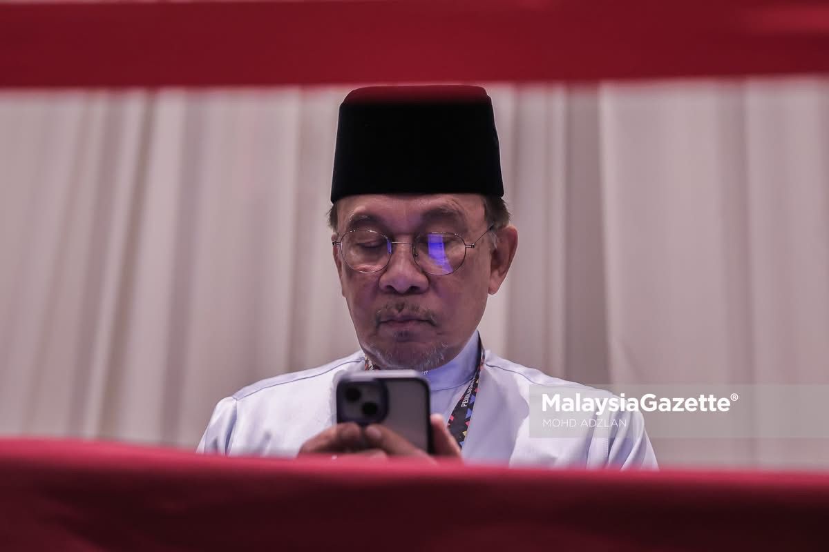 adamyusuf88's tweet image. PMX @anwaribrahim tekun memilih barisan kepimpinan baru yg boleh bekerja bersamanya sebagai satu pasukan

Bukan mudah buat pilihan tanpa mengetahui kekuatan calon² yg menawarkan diri

Pemilihan yg ikhlas adalah tanpa rujuk kepada Cai

Sebab itu setiap calon perlu kempen dgn baik