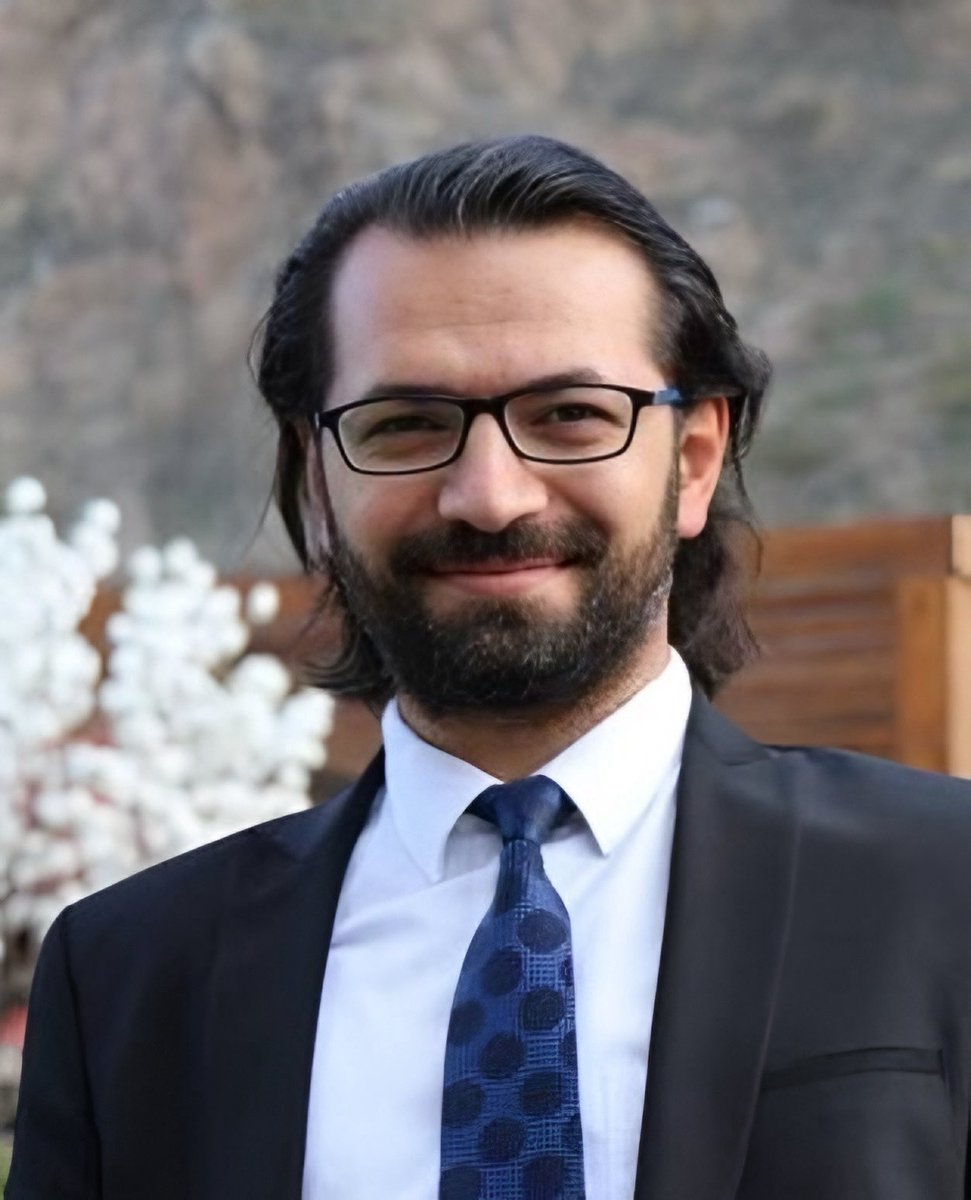 Hacı Yakışıklı: “Köfteci Yusuf'u kaliteli bulmuyorum, burada yemek yemiyorum.”

🗣️Bizde seni kaliteli bulmuyoruz ama nereydeyse her Tv’de her yerde karşımıza çıkıyorsun <a href="/haciykk/">hacı yakışıklı</a> ..!