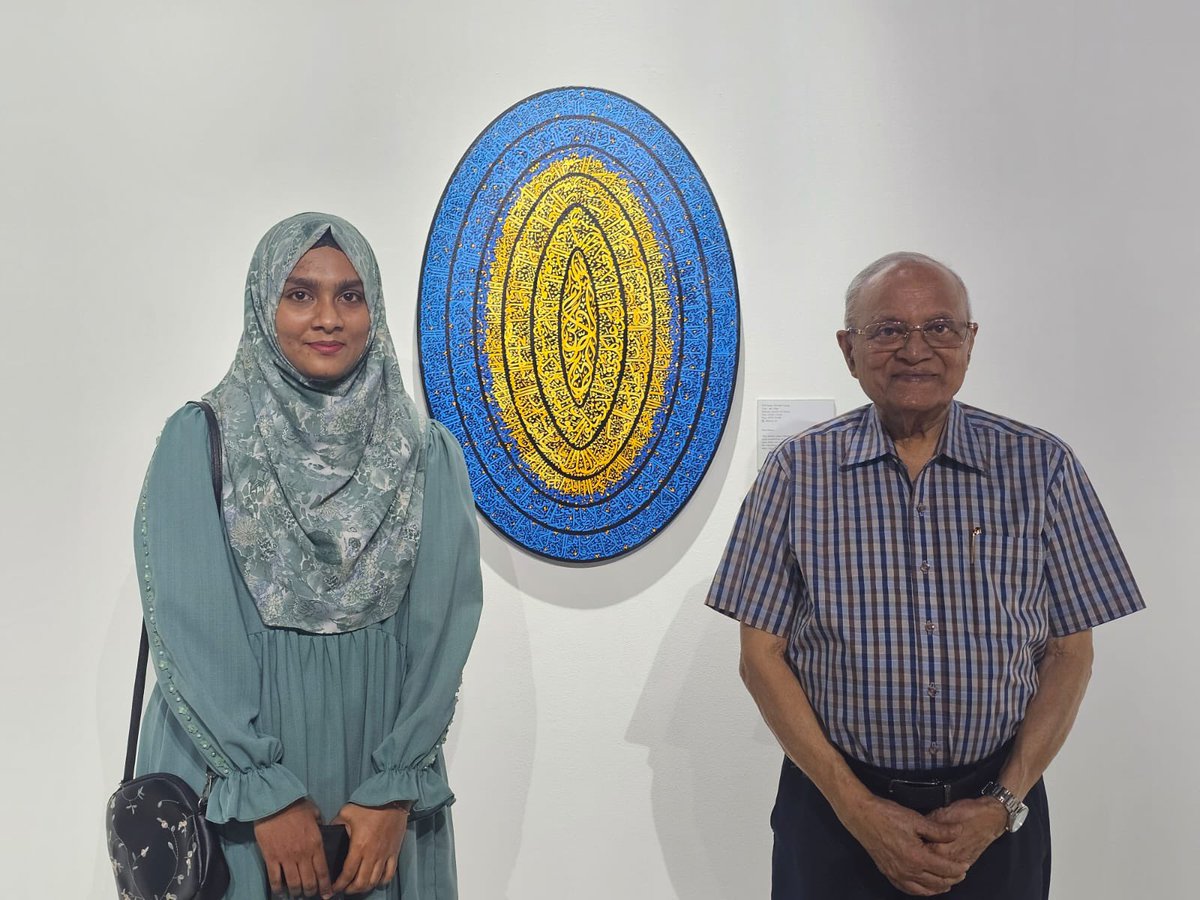 maumoonagayoom's tweet photo. Had a great time last night talking to our brilliant artists at the calligraphy exhibition and admiring their amazing work. https://t.co/wobPiLke06